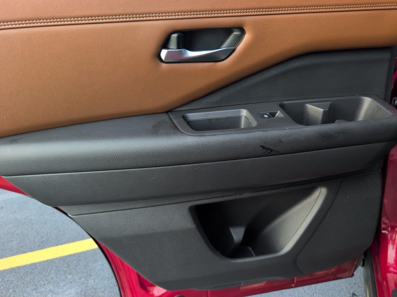 Used 2023 Scarlet Ember Tintcoat Nissan Platinum image 39