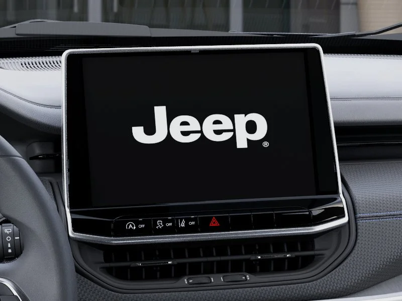 New 2026 Diamond Black Crystal Pearl-Coat Exterior Paint Jeep Latitude image 44