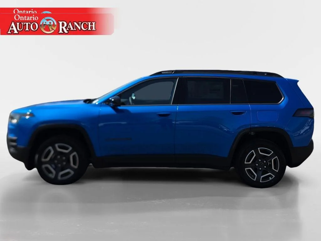 New 2026 Hydro Blue Pearl-Coat Exterior Paint Jeep Limited image 2