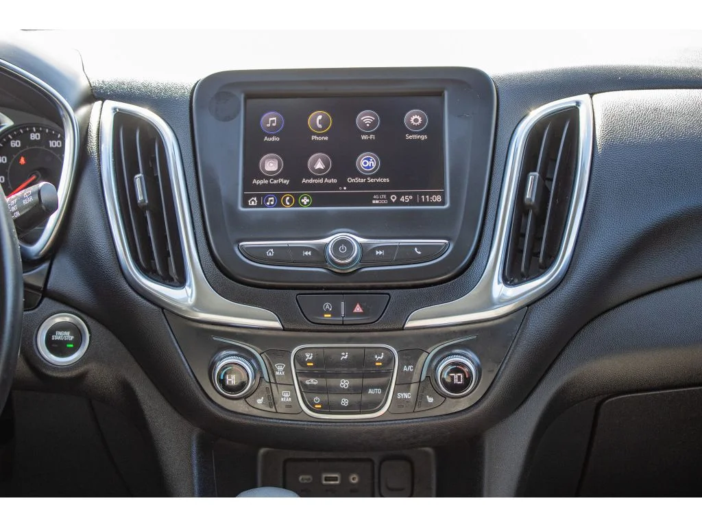 Used 2024 Summit White Chevrolet LT image 22