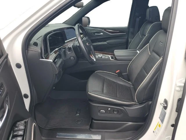 Used 2023 CRYSTAL WHITE TRICOAT Cadillac 4WD Premium Luxury image 9