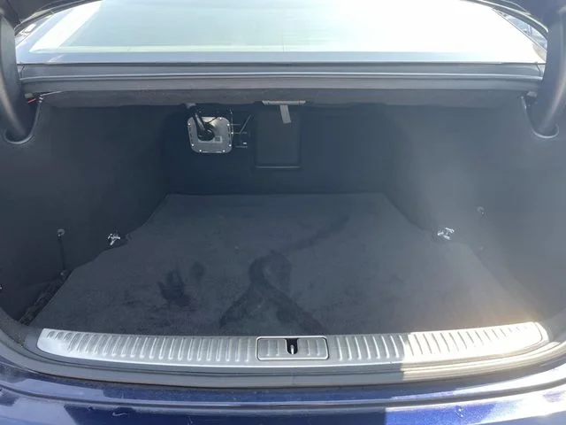 Used 2021 Blue Genesis 3.3T Premium image 8