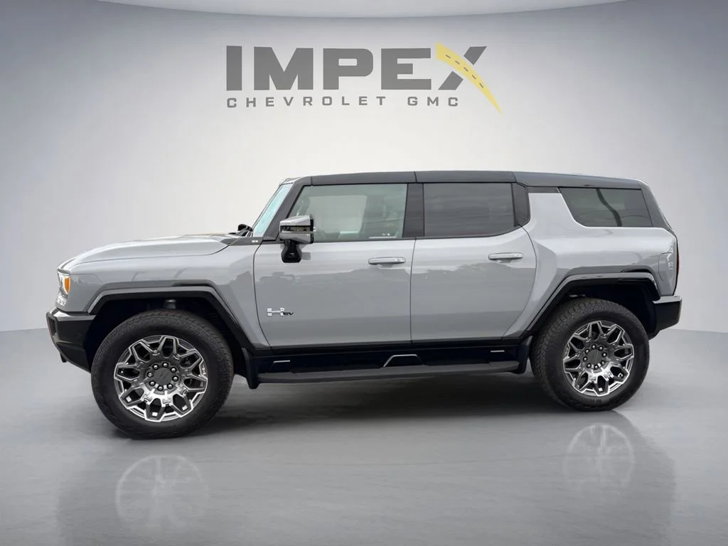 Used 2025 Meteorite Metallic (Grey) GMC 3X image 2