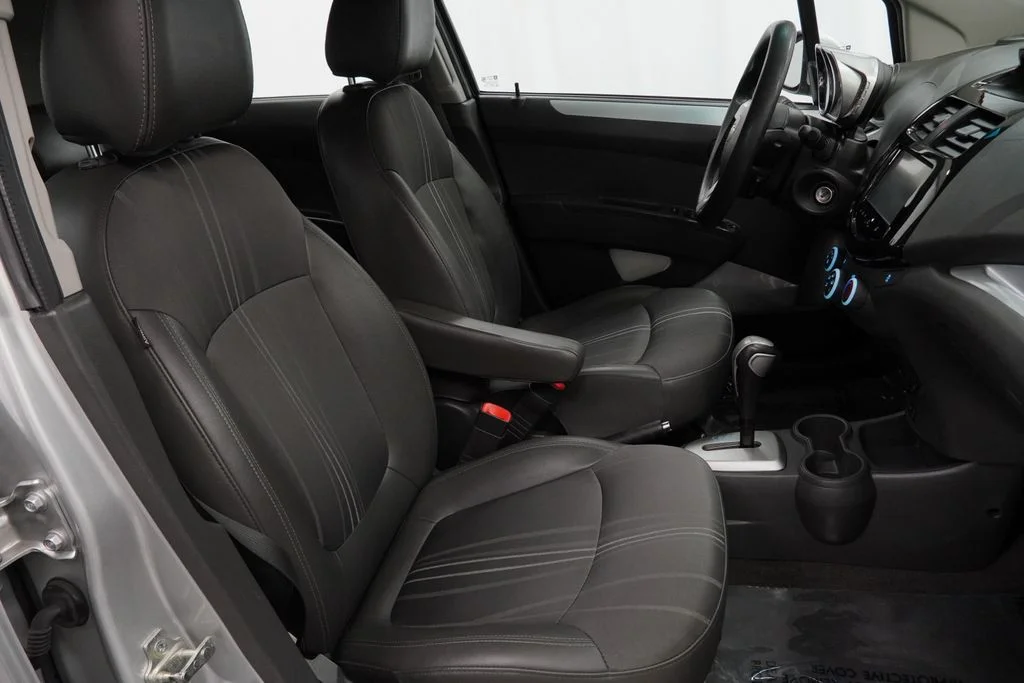 Used 2015 Silver Chevrolet 1LT image 44