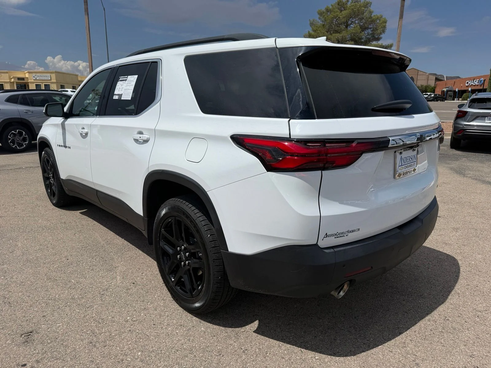 2023 Chevrolet Traverse 1LT - Photo 9