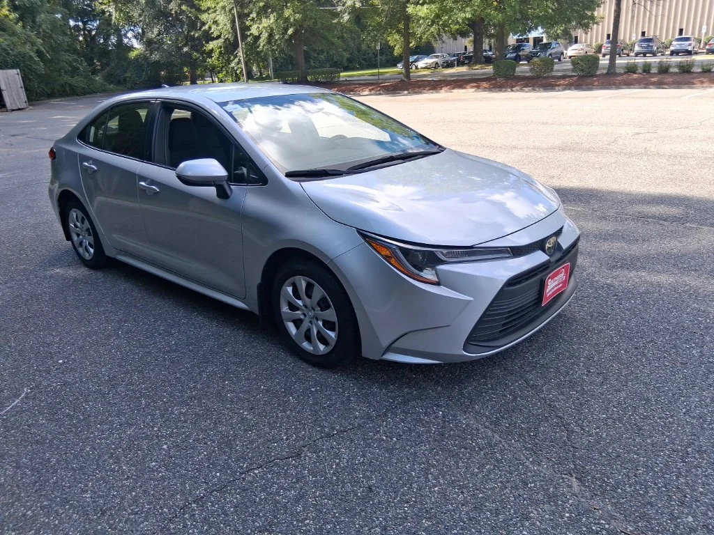 Used 2023 Silver Toyota LE image 3