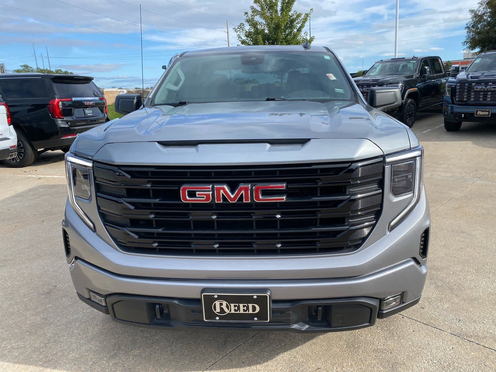 Used 2023 GMC Sierra 1500 Elevation with VIN 3GTUUCED0PG209053 for sale in Kansas City