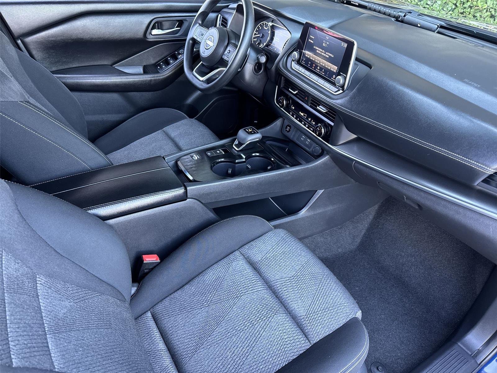 2024 Nissan Rogue SV - Photo 34