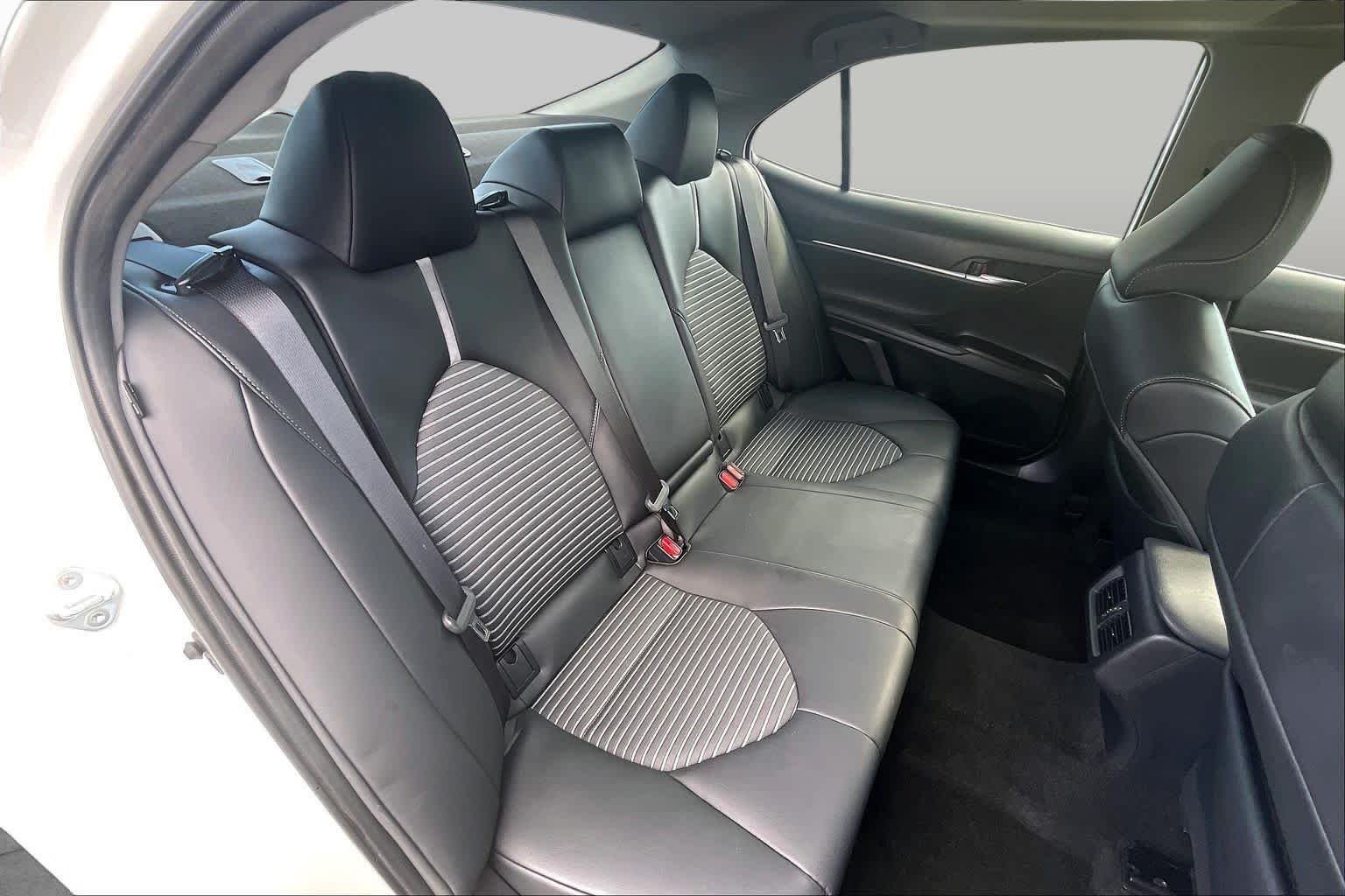 Used 2023 Ice Cap Toyota SE image 18