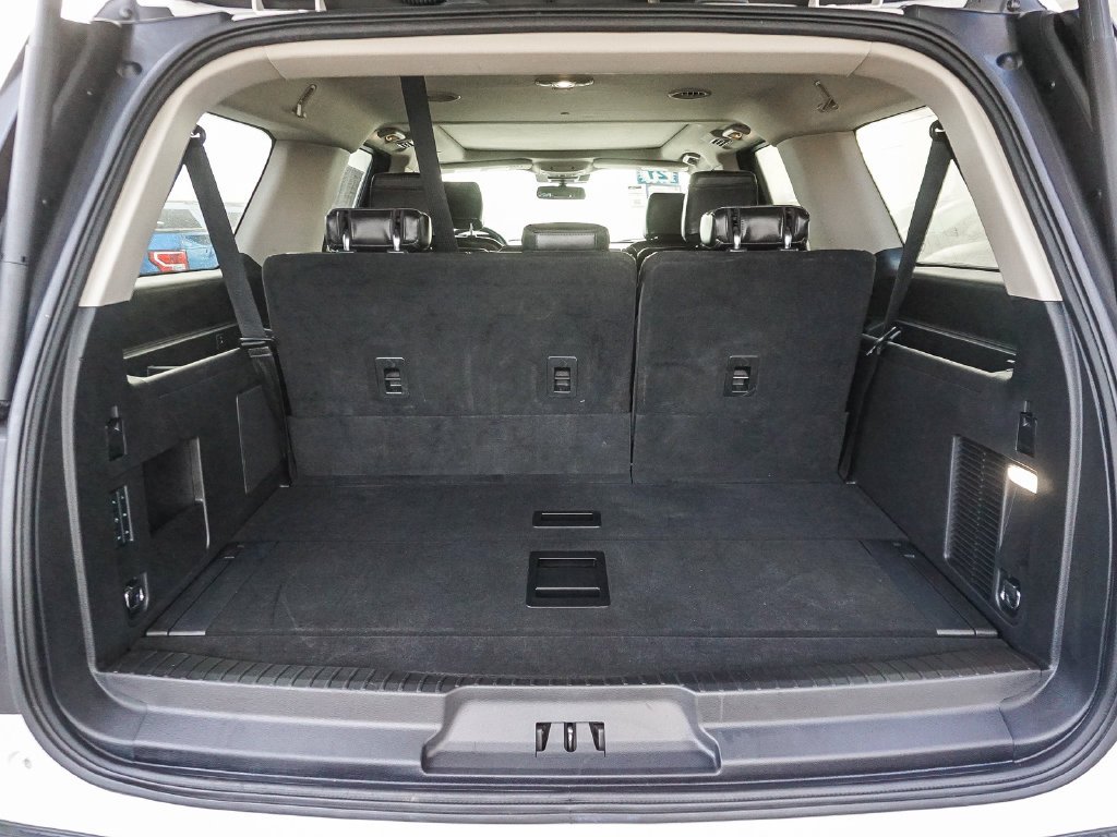 Used 2021 White Ford Platinum image 25