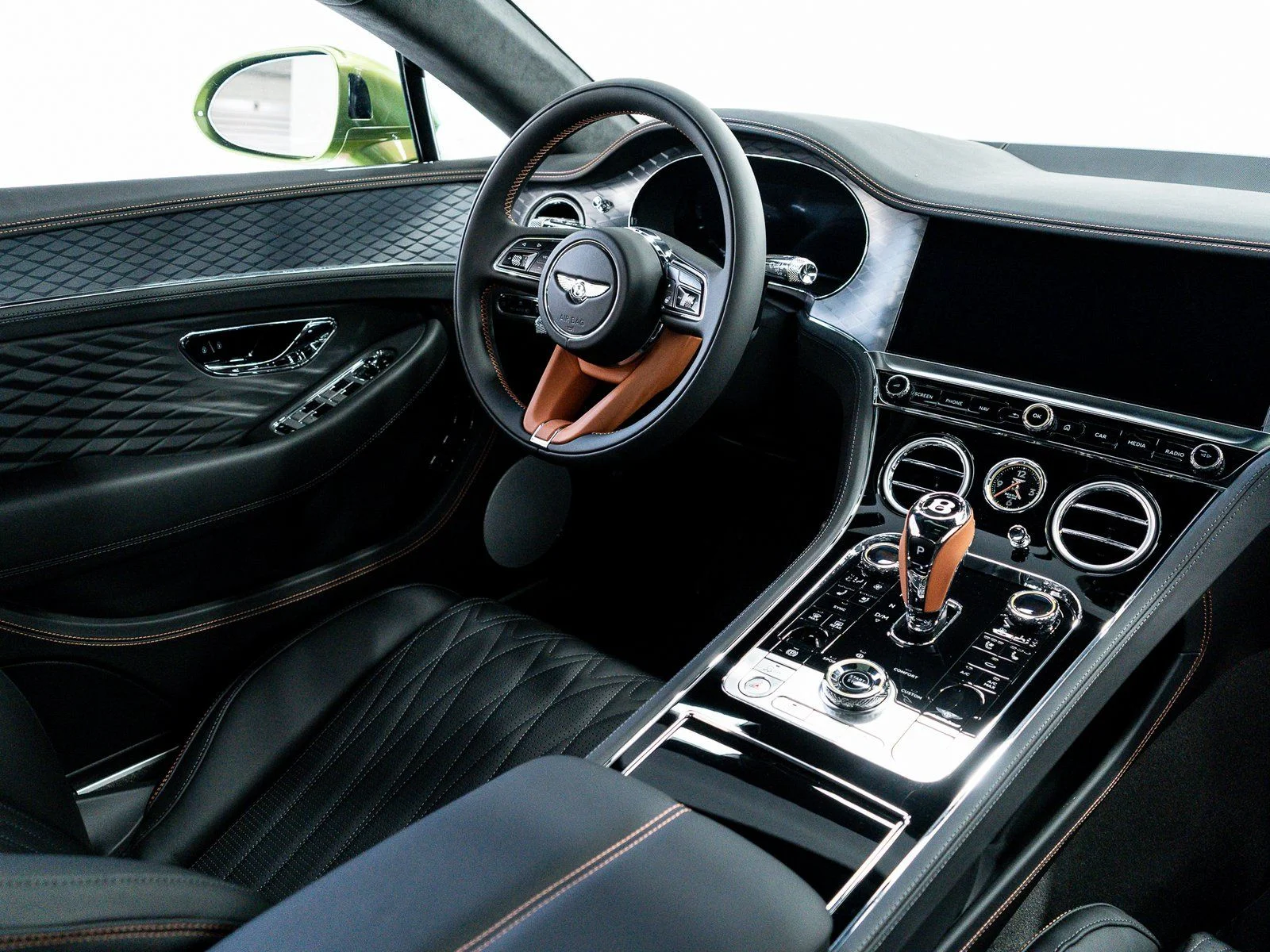 New 2026 Tourmaline Green - by Mulliner Bentley Azure image 22