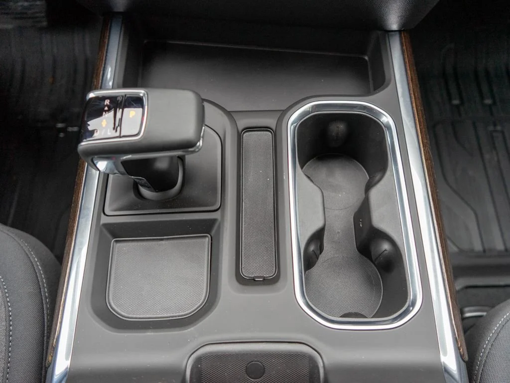 New 2026 Onyx Black GMC Elevation image 27