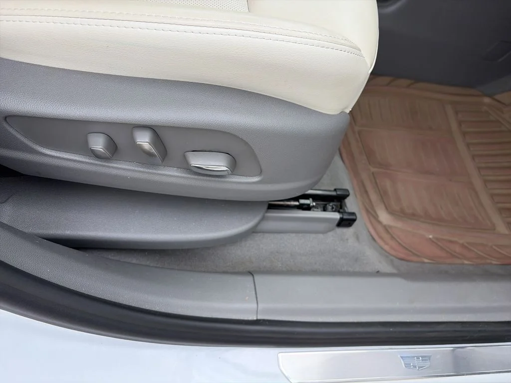 Used 2023 White Cadillac Premium Luxury image 35