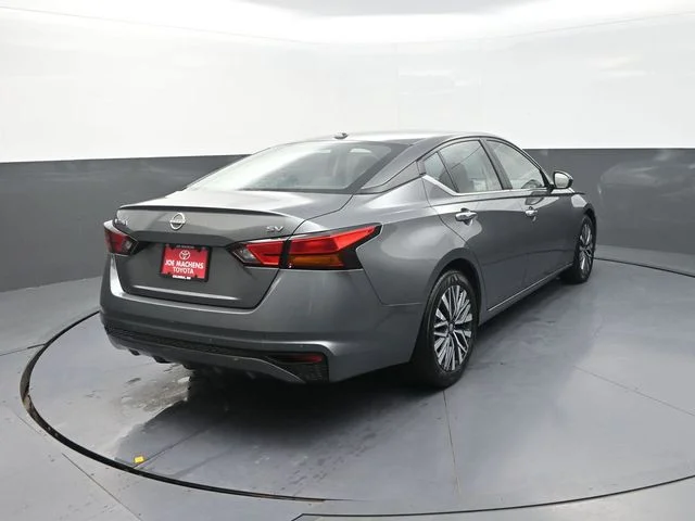 Used 2024 Gray Nissan 2.5 SV image 8