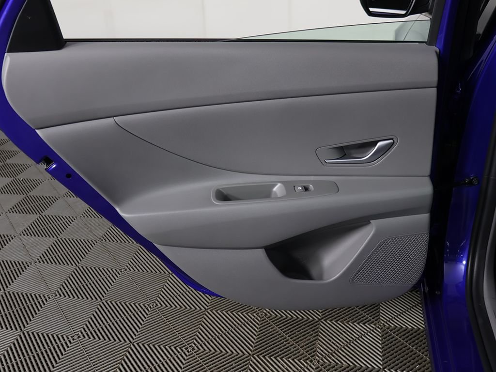 Used 2025 Blue Hyundai SE image 22