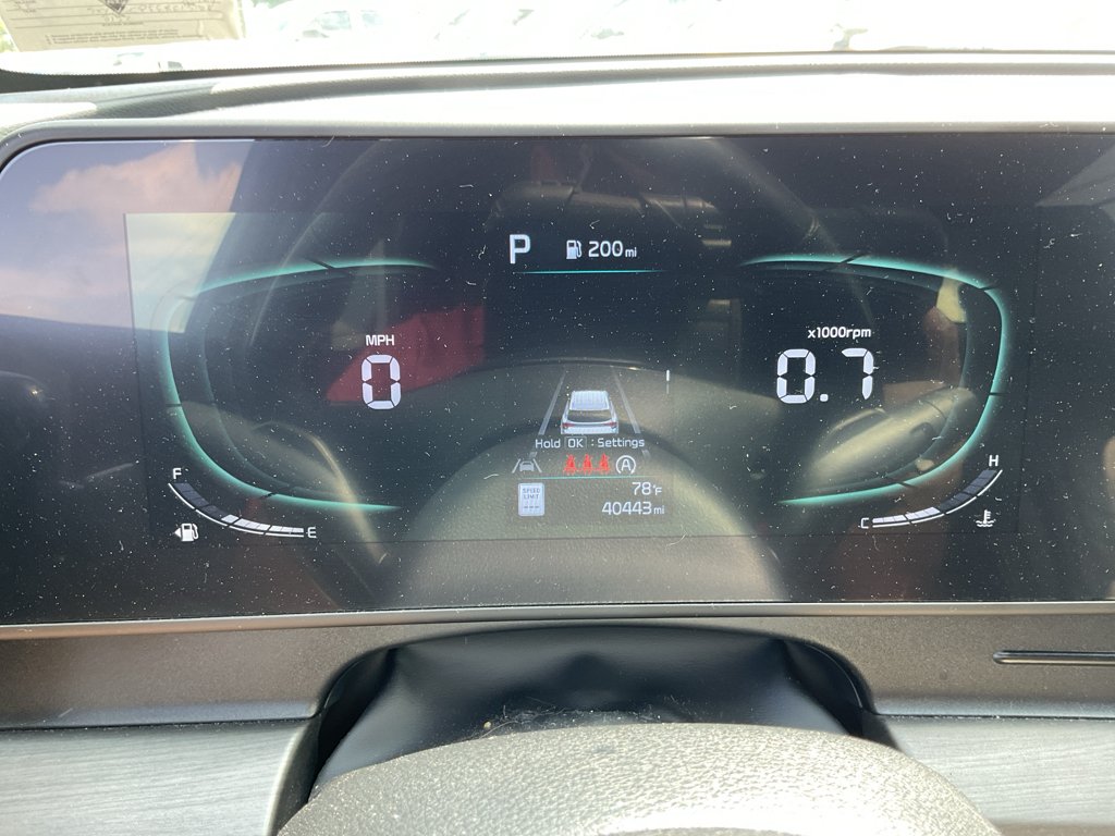 Certified Used 2024 Gravity Gray Kia X-Line image 18