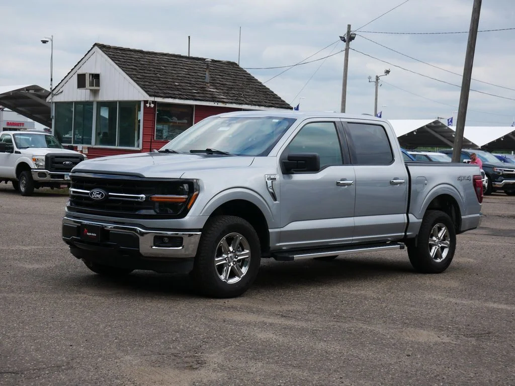 Used 2025 Silver Ford XLT image 6