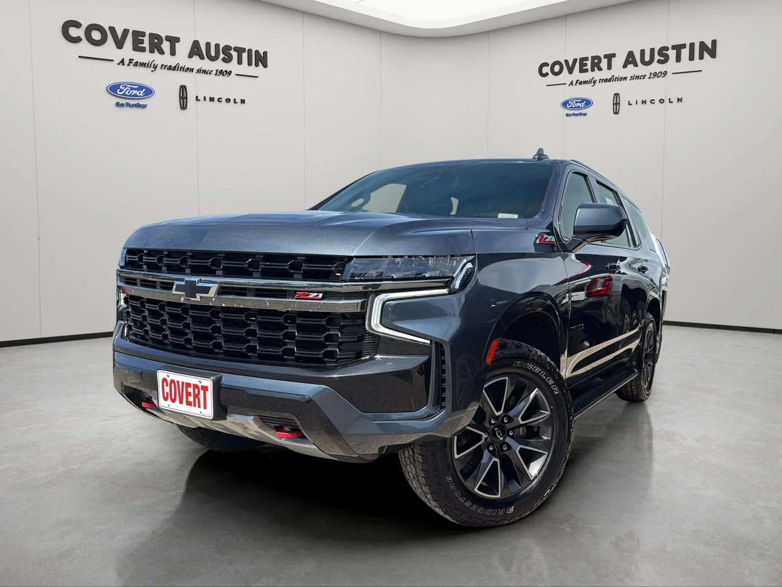 Used 2021 Gray Chevrolet Z71 image 1