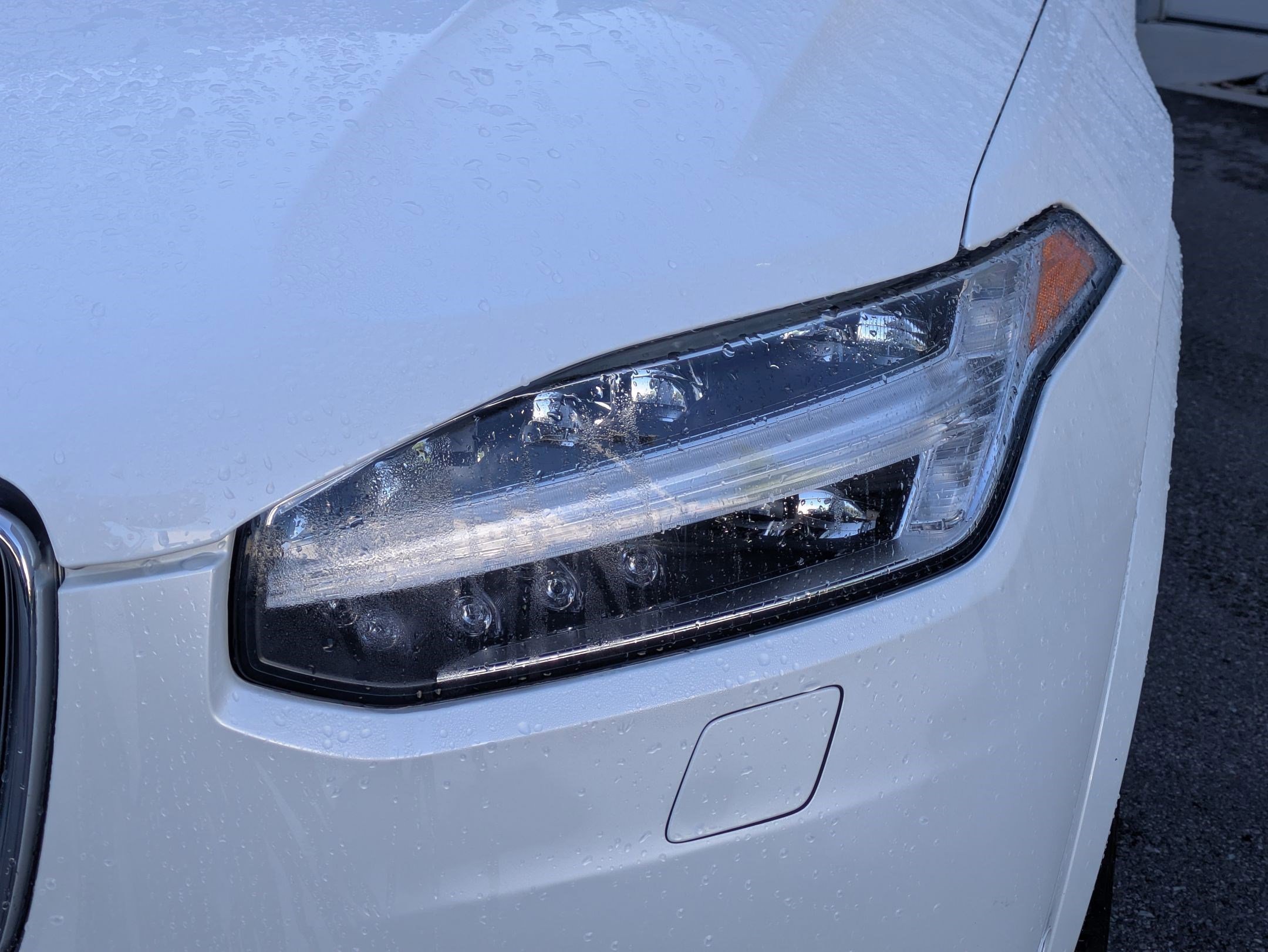 Certified Used 2024 Crystal White Volvo Plus Bright Theme image 10