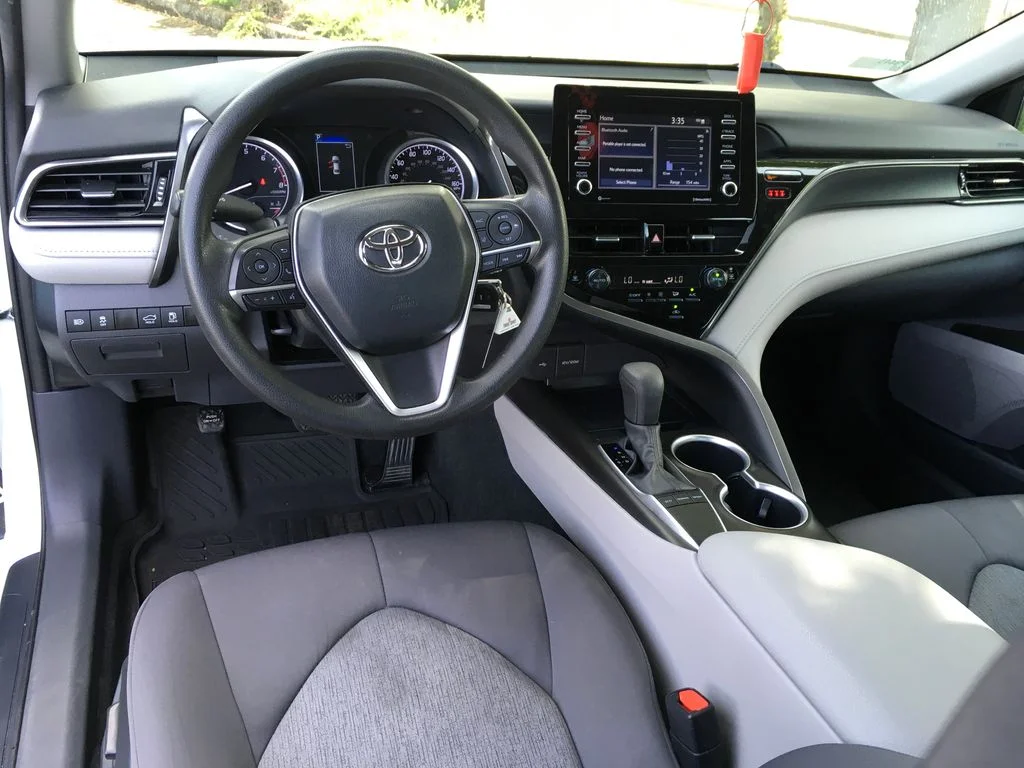 Used 2023 White Toyota LE image 22
