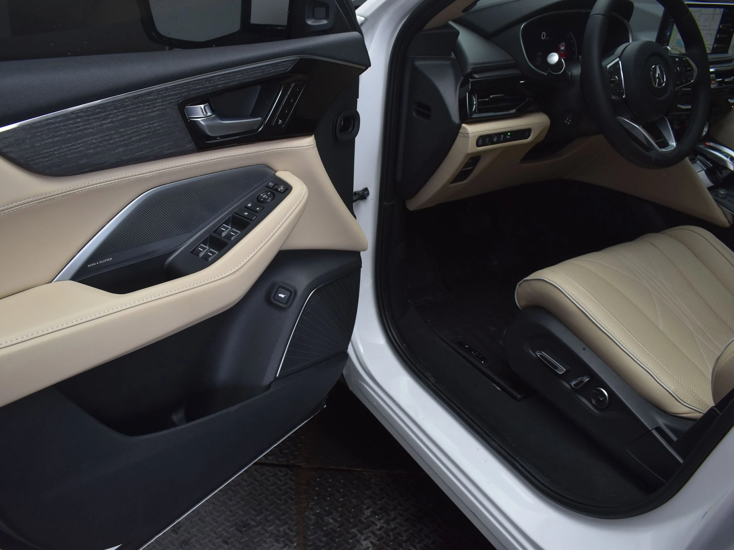 New 2026 White Acura w/Advance Package image 6