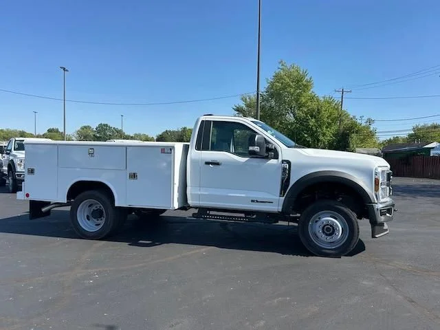 2024 Ford F-450 Super Duty Chassis Cab XL - Photo 19