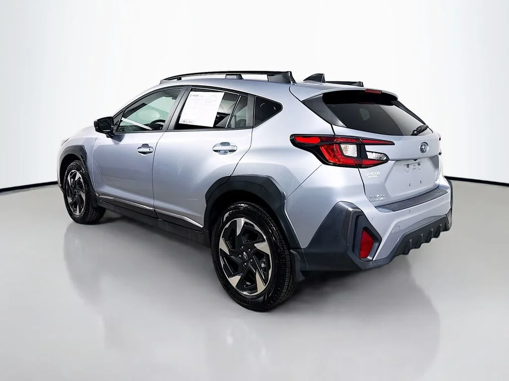 Used 2024 Ice Silver Metallic Subaru Limited image 5