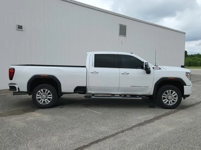 Used 2022 White GMC Denali image 8