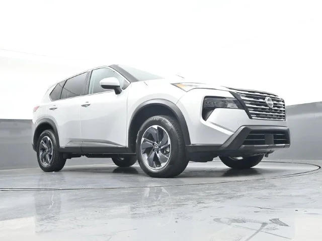 Used 2025 Brilliant Silver Metallic Nissan SV image 30