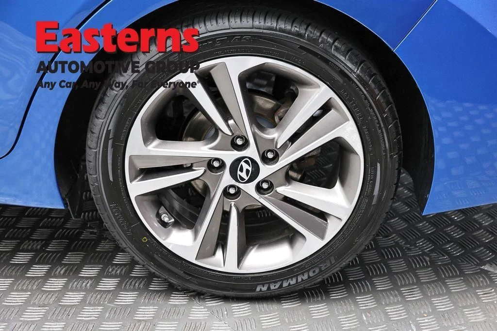 Used 2017 Blue Hyundai Limited image 10