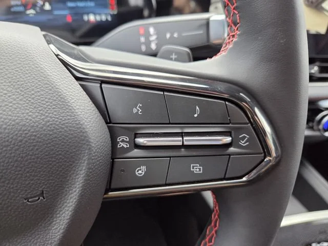 New 2026 Mosaic Black Metallic Chevrolet RS image 30