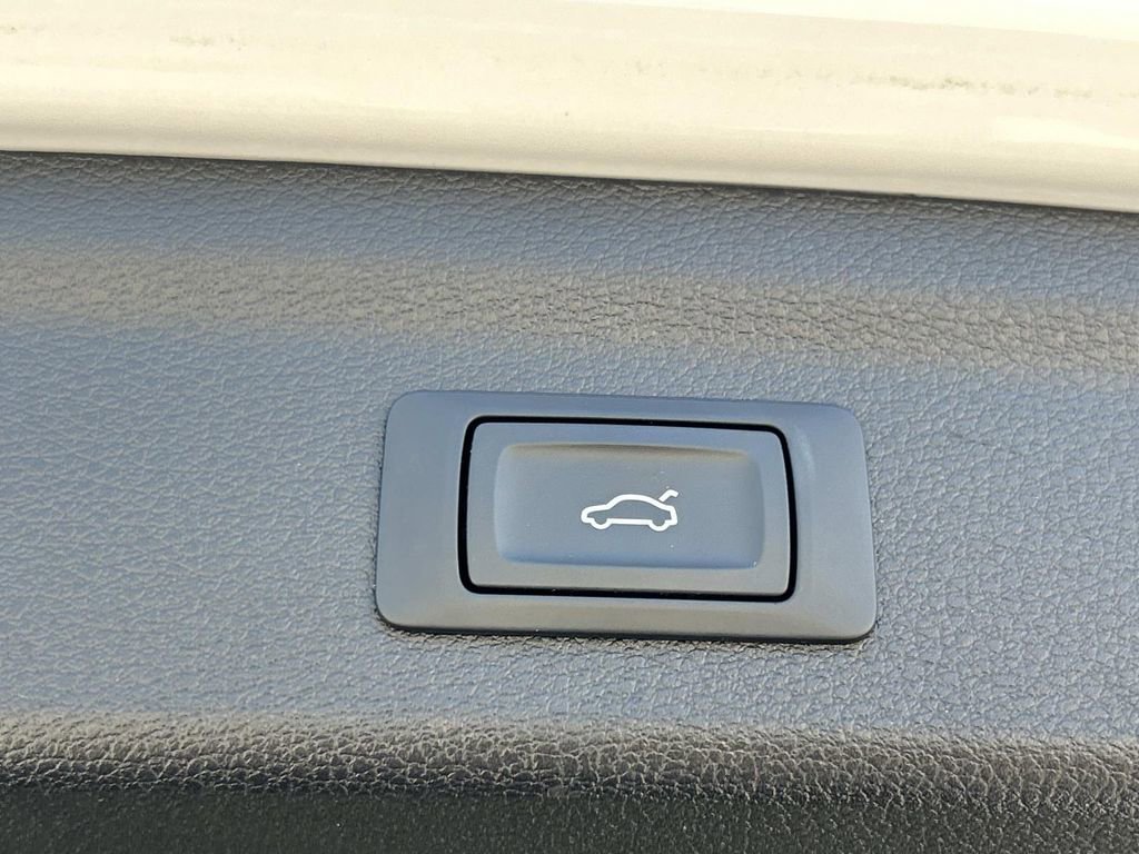Used 2025 White Audi S line Premium image 21