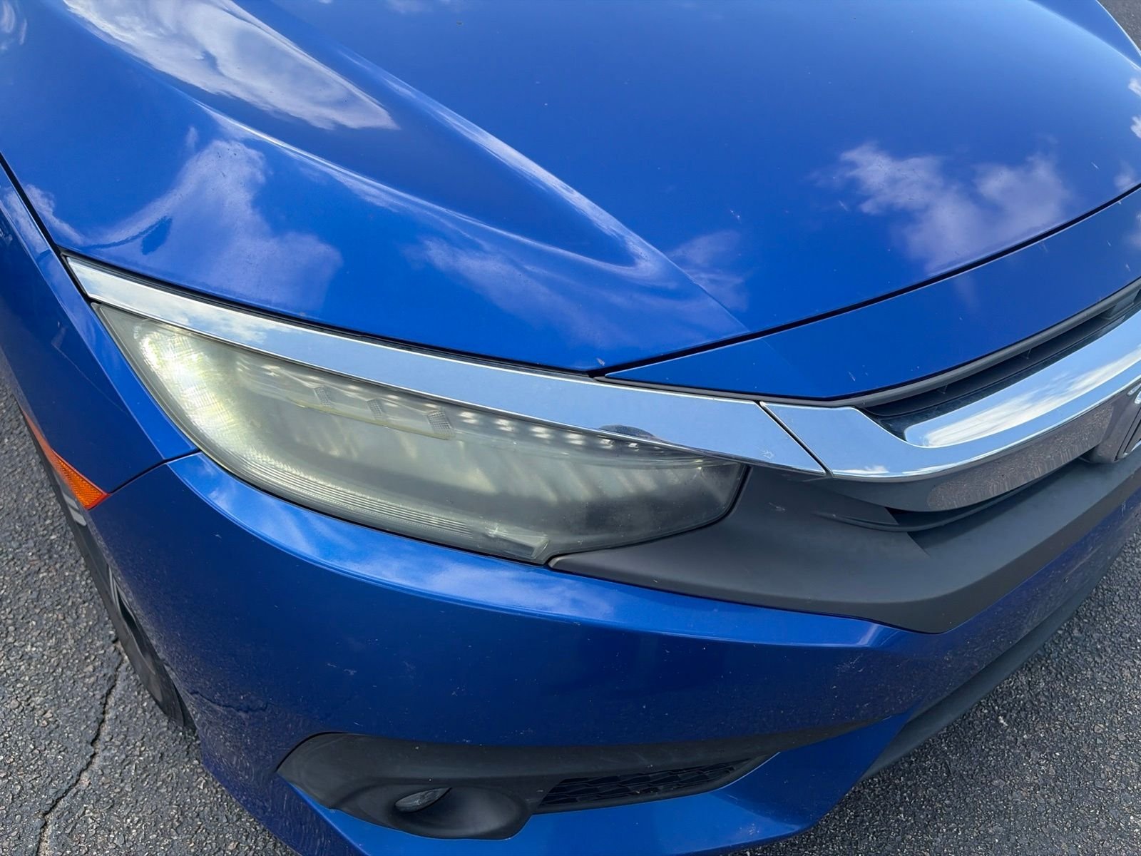 Used 2016 Blue Honda Touring image 19
