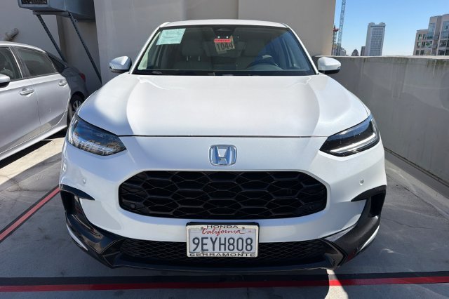 Certified Used 2023 Platinum White Pearl Honda EX-L image 3