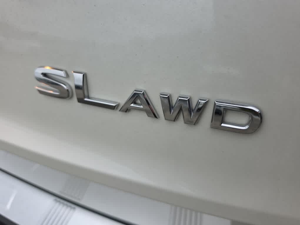 Certified Used 2023 Pearl White Tricoat Nissan SL image 14