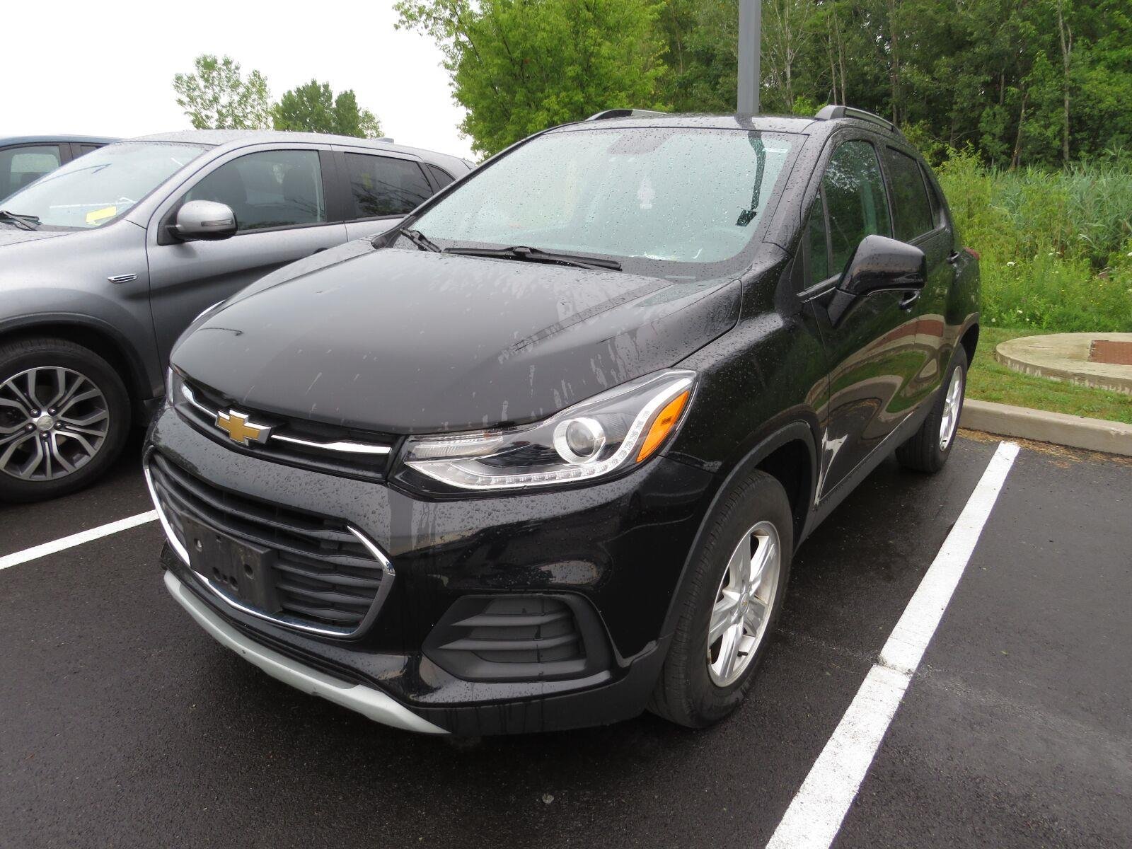 Used 2022 Mosaic Black Metallic Chevrolet LT image 6