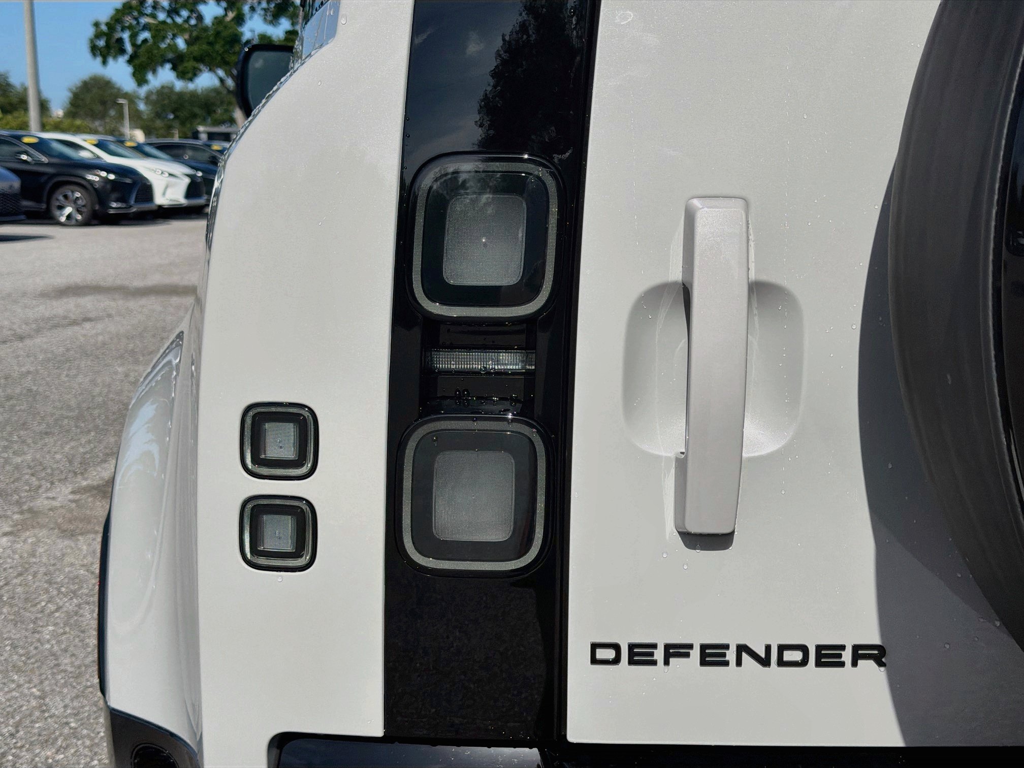 New 2026 Borasco Grey Land Rover X-Dynamic SE image 10