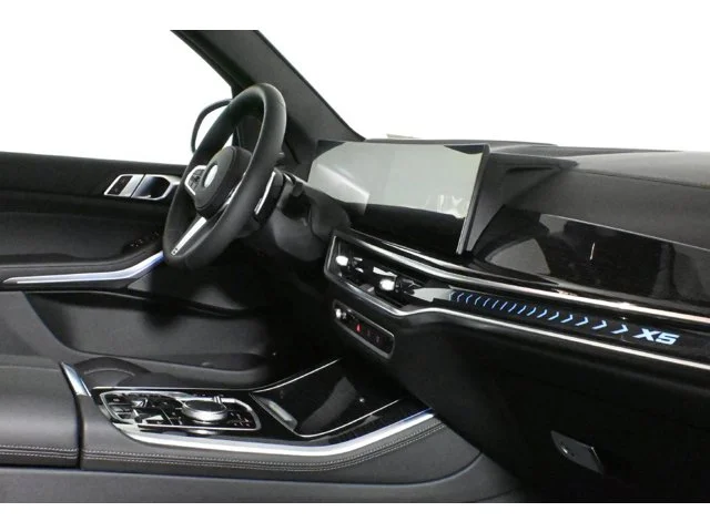 New 2026 Skyscraper Grey Metallic BMW xDrive50e image 35