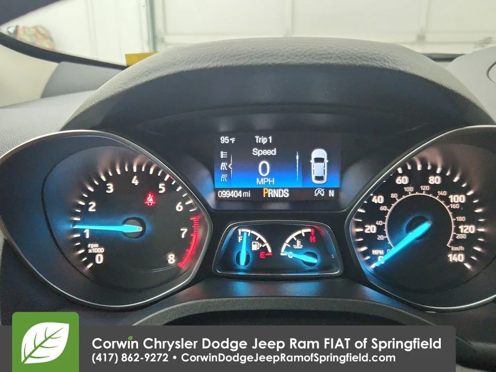 Used 2018 Blue Ford SE image 23