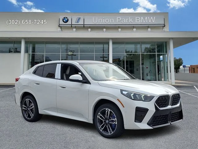 New 2026 Alpine White BMW xDrive28i image 3