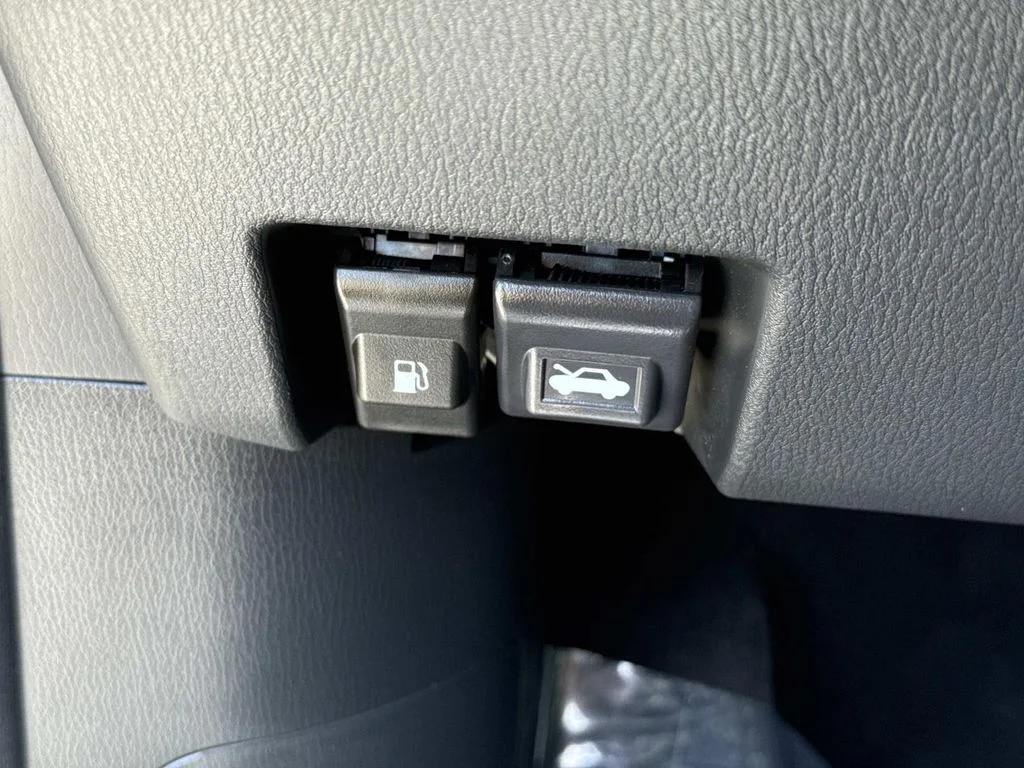 Used 2024 Silver Mazda 2.5 S Select Package image 44