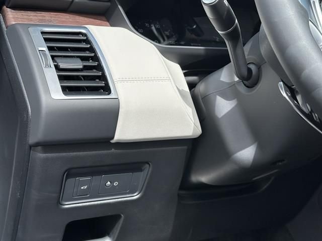 New 2026 Santorini Black Land Rover S image 23