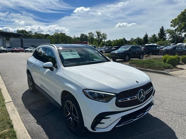New 2026 Polar White Mercedes-Benz GLC 300 image 7