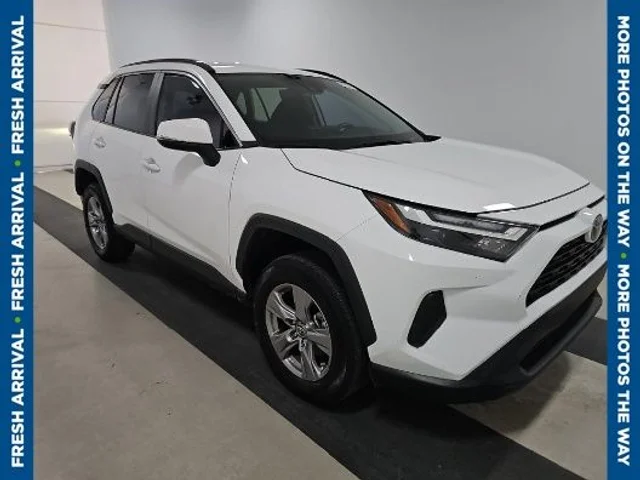 2025 Toyota RAV4 XLE
