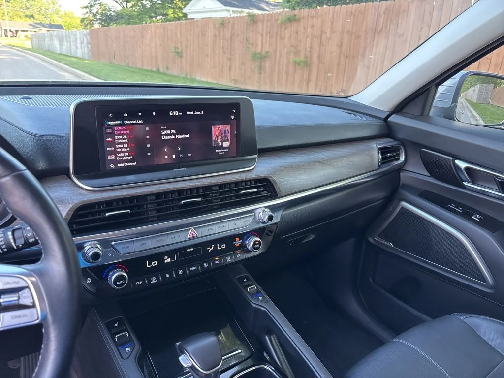 Used 2022 Gray Kia EX image 42