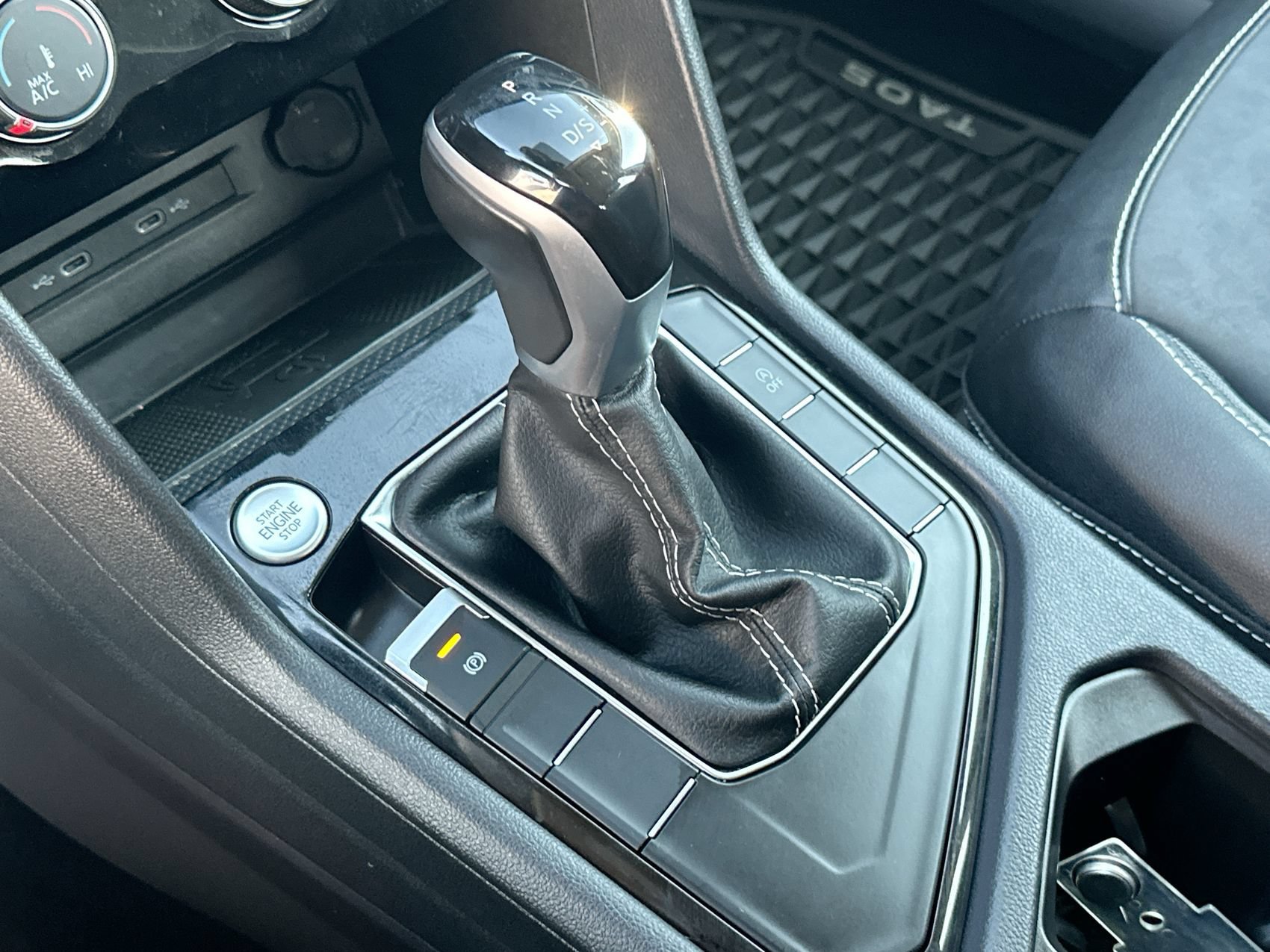 2023 Volkswagen Taos SE - Photo 19