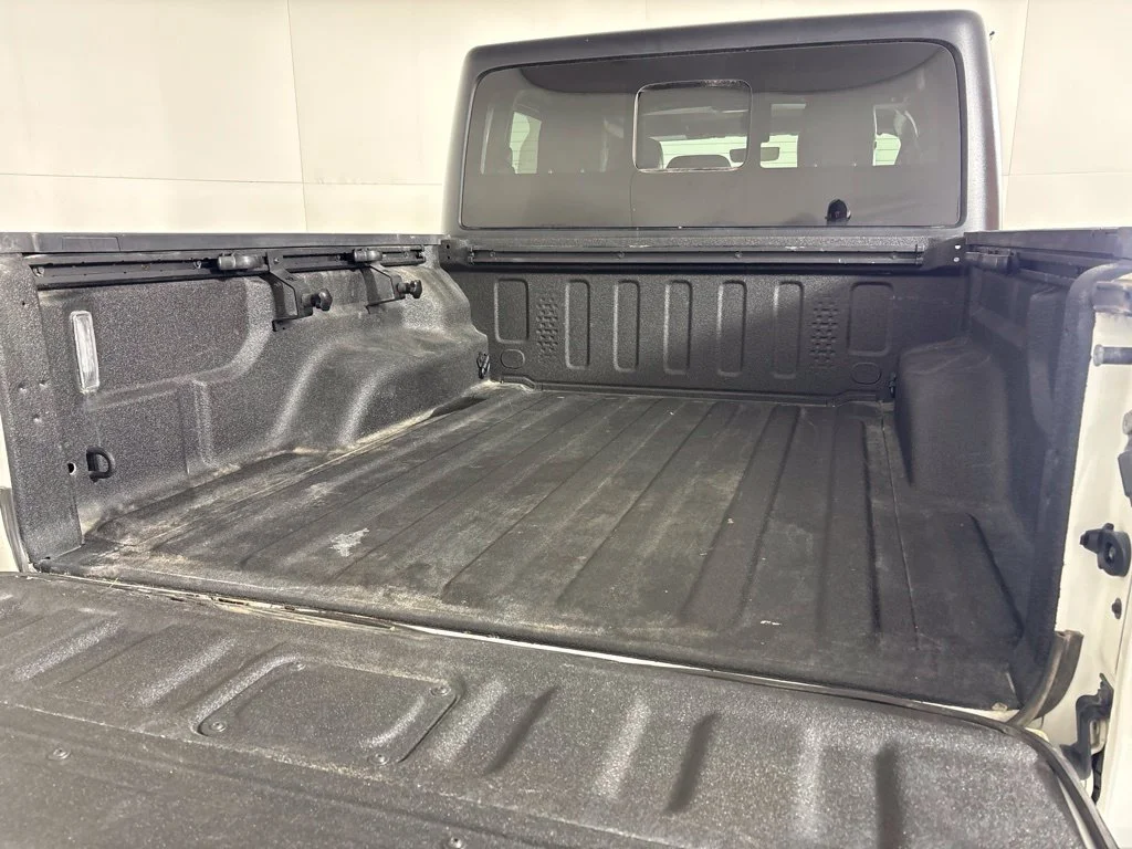 Used 2022 White Jeep Rubicon image 17