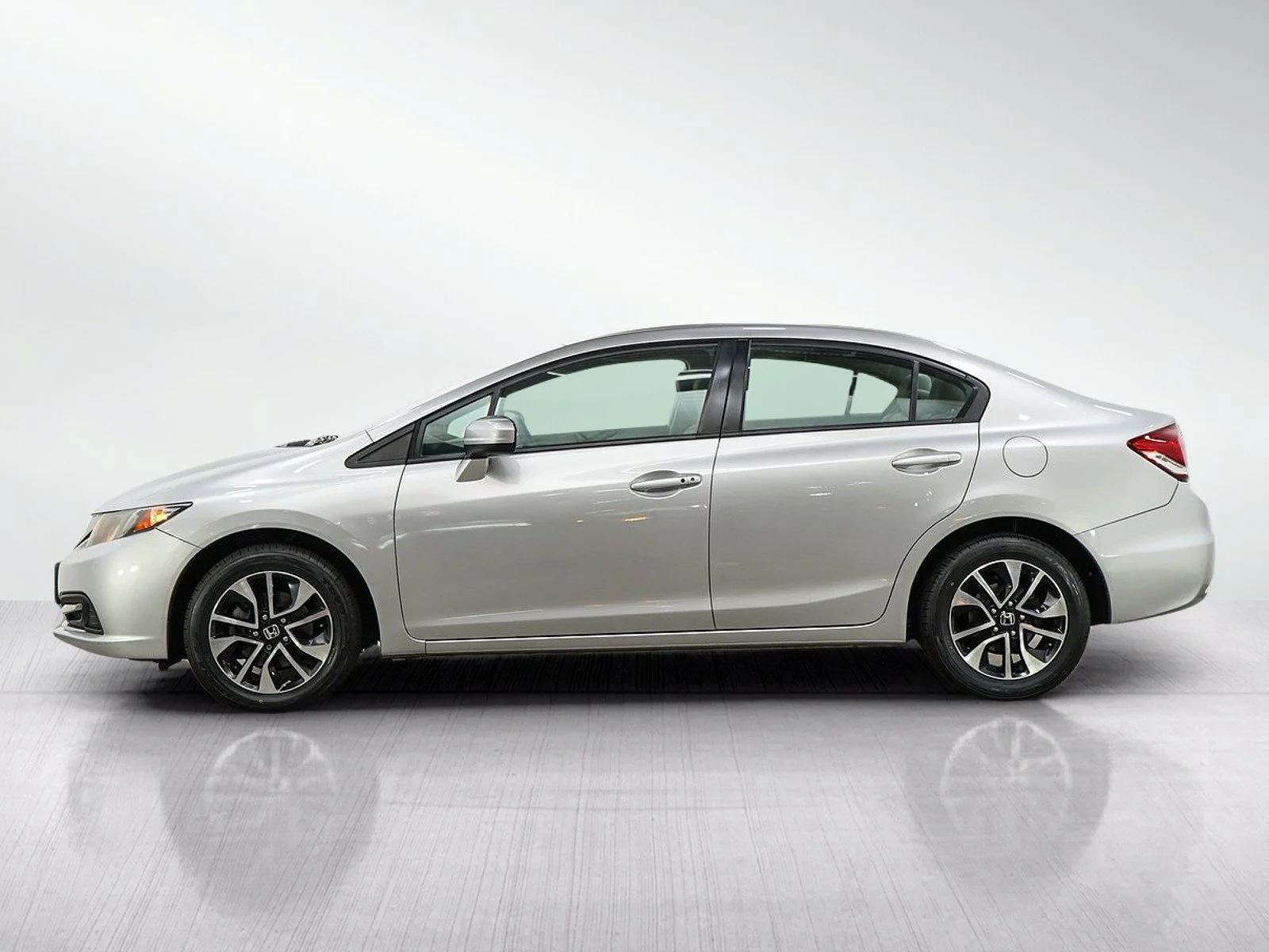 Used 2014 Honda Civic EX with VIN 19XFB2F83EE076937 for sale in Burnsville, Minnesota