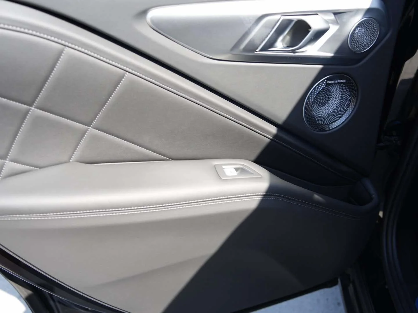 New 2026 Black Sapphire Metallic BMW Label image 10
