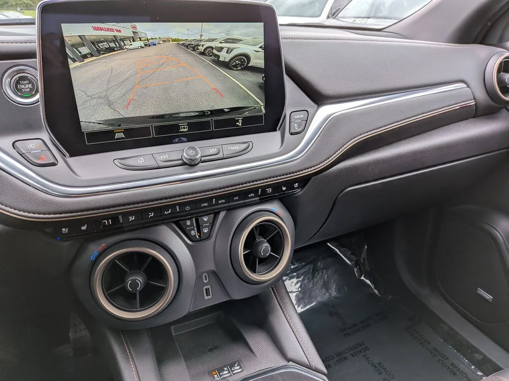 Used 2023 Black Chevrolet Premier image 18